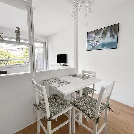 4 Pers Piscine A Pied * Juan-les-Pins