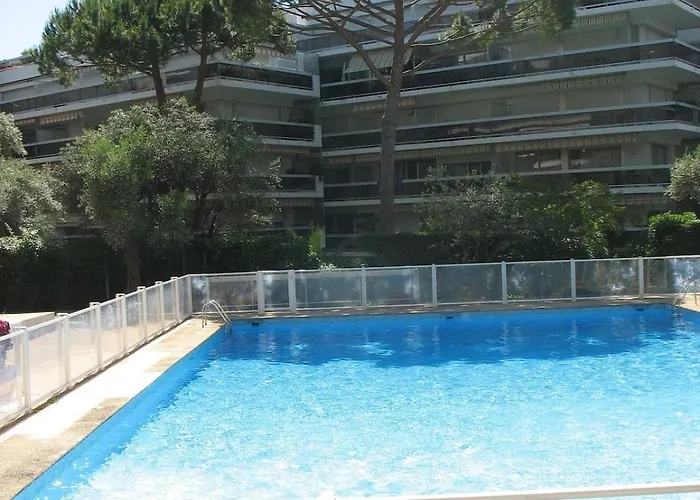 4 Pers Piscine A Pied Сasa de vacaciones Juan-les-Pins