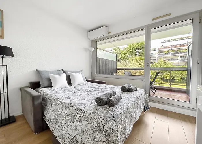 4 Pers Piscine A Pied *